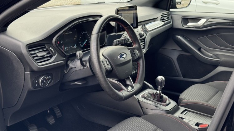 Ford Focus ST-LINE ECOBOOST